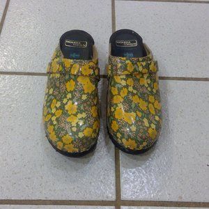 Moheda Toffeln Girls Wooden Clogs sz 33 New
